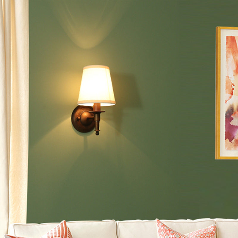 Frendorf | Traditionele Bucket Wandlamp 1 Kop Stof Wandarmatuur in Donkerbruin voor de Woonkamer