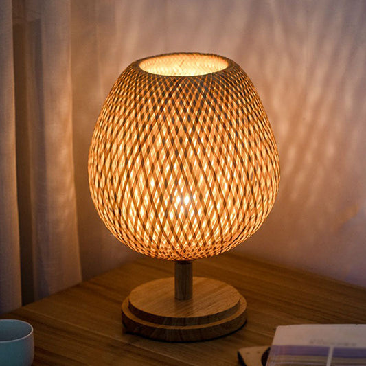 Bambus-Weinglasähnliche Tischlampe Nordic Stil 1 Glühbirne Nachttischlicht aus Holz für Schlafzimmer