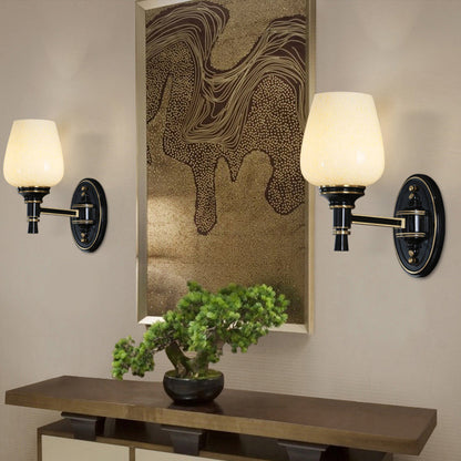 Frendorf | 1/2-Birnen Wandmontageleuchte mit Kegel Weiße Glas Shade Traditionelle Wohnzimmer Wandlampe in Schwarz