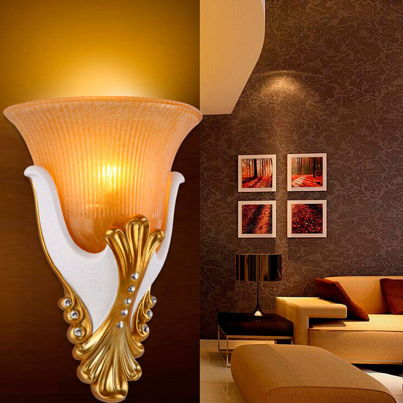 Frendorf | 1 Licht Ribbelglas Wandlamp Vintage Wit/Gele Belvormige Nachtkastlamp, 9.5"/13" Breed