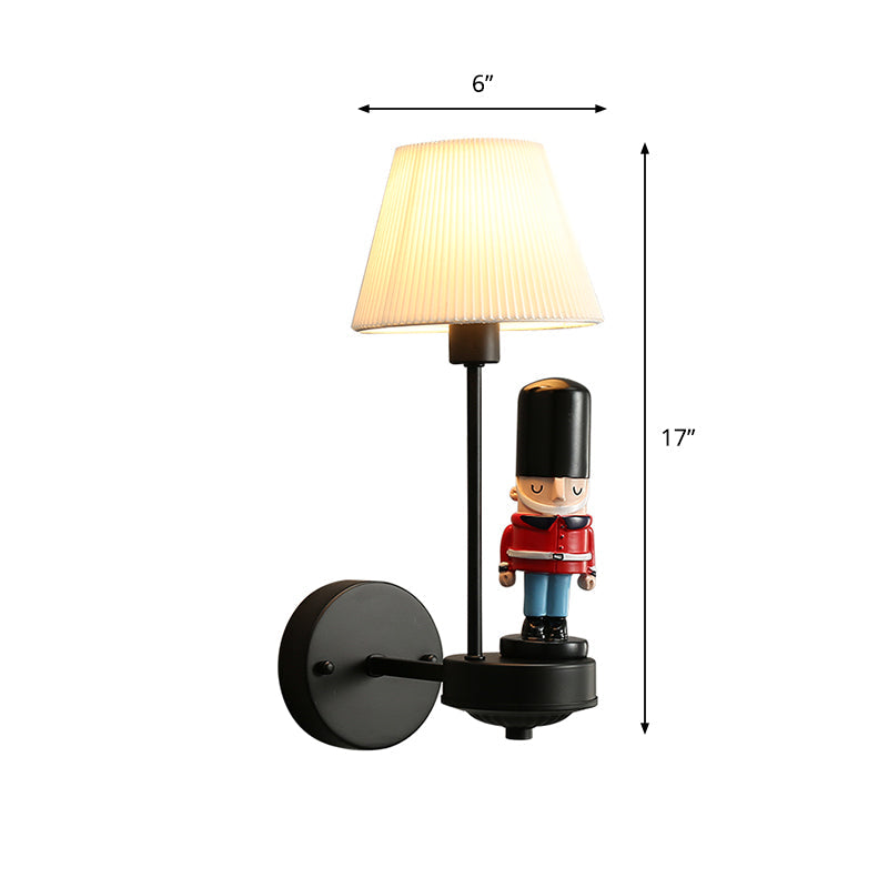 Frendorf | Faltige Stoff geschliffene Wandlicht Cartoon 1-Licht Wandlampe mit Soldat Dekoration in Schwarz