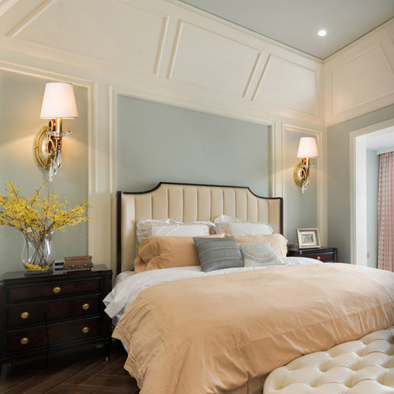 Frendorf | 1 Leichtmetall Wandleuchte Landhausstil Goldene Conen Schlafzimmer Wandleuchtenarmatur mit/ohne Schirm