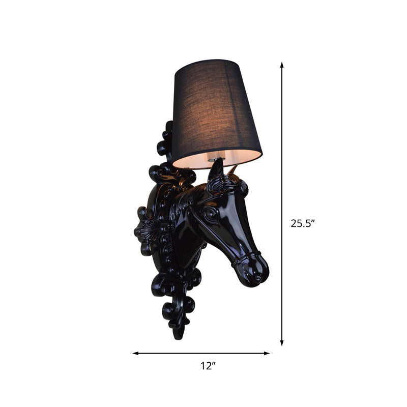 Frendorf | 1 Glühbirne Pferde-Wandleuchte Klassisch Schwarz/Weiß Harz Wandmontierte Lampe mit Kegelstoffschirm