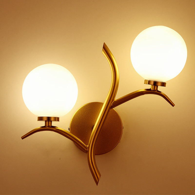 Frendorf | 2 Lampen Witte Glas Wandlamp Moderne Goud/Zwarte Globe Eettafel Wandlamp Licht met Takvormigem Arm