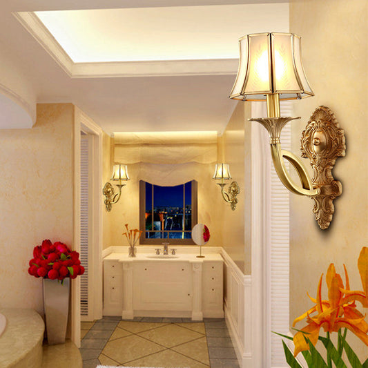 Frendorf | 1/2-Licht Frosted Glas Wandlamp Traditionelle Messing Paneled Glocke Wohnzimmer Wandlampe mit Gewundenem Arm