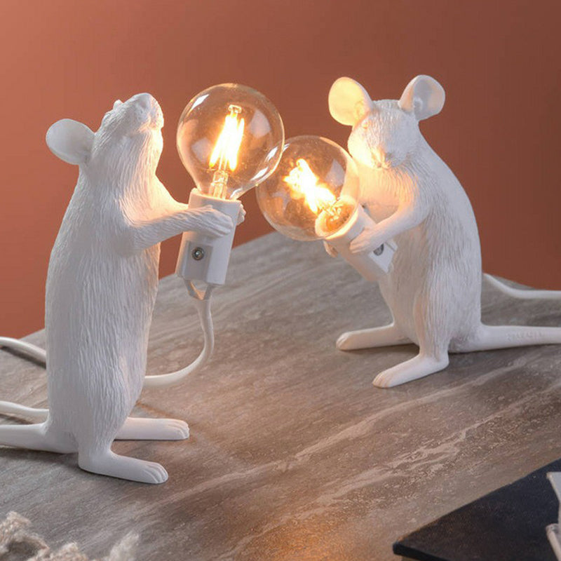 Dekorative Bare Bulb Tischlampe Harz 1-Licht Schlafzimmer Nachtlampe mit Mausbasis