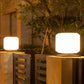 Acrylwürfelförmige Straßenlaterne Nordic Weiß Solar LED Pfostenlampe für den Garten