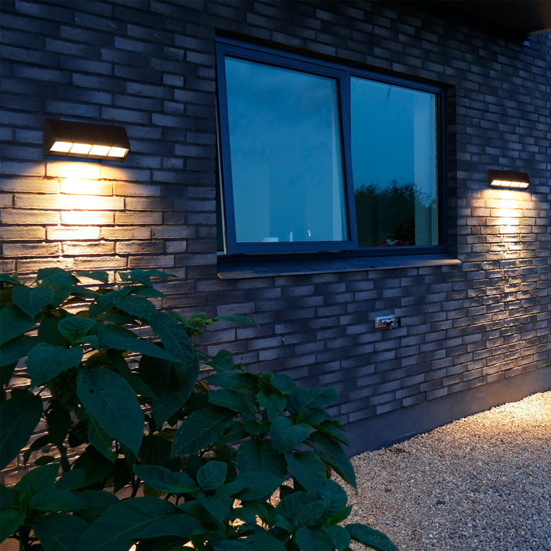 Frendorf | Matte Black Dreieckige Prism LED Wandleuchte Modern Stil Metall Wandlicht für Außenbereich