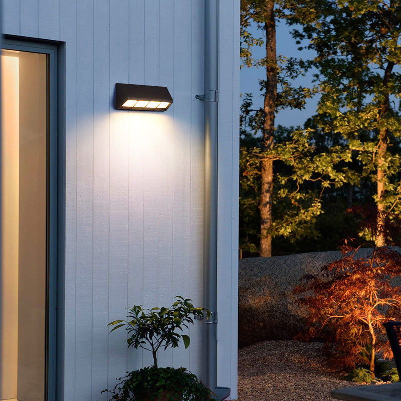 Frendorf | Matte Black Dreieckige Prism LED Wandleuchte Modern Stil Metall Wandlicht für Außenbereich