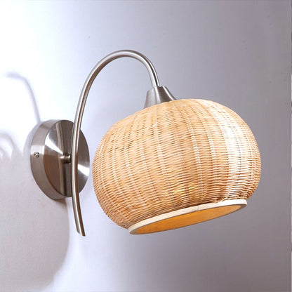 Frendorf | Rieten Ronde Trommel Wandlamp Moderne Stijl 1 Licht Chrome Afwerking Wandlamp met Metalen Gebogen Arm