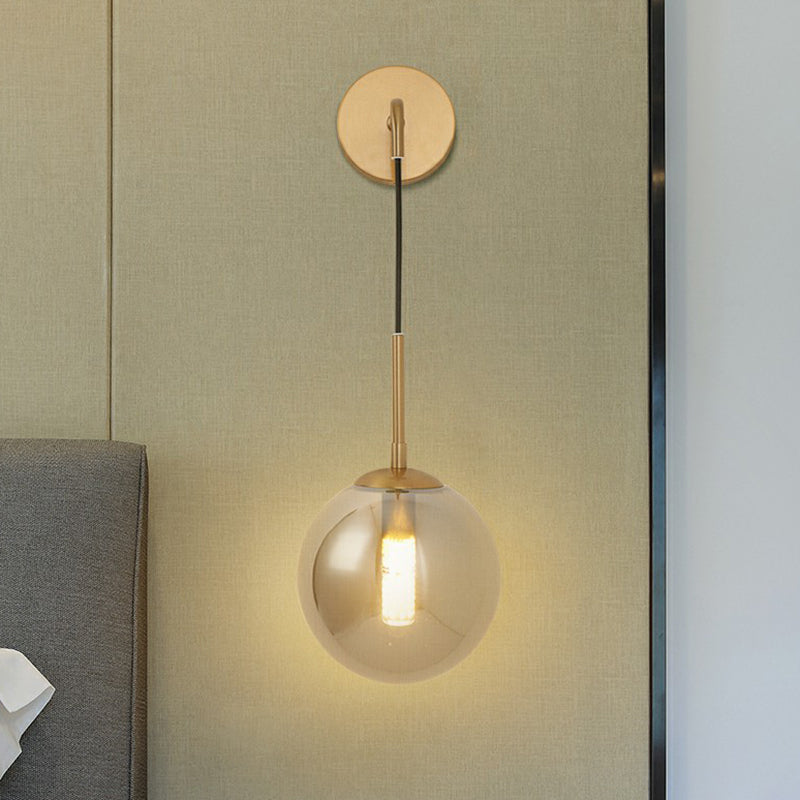 Frendorf | Silberne Glasball Wandlampe Einfache Einzelne Messing Wandmontierte Leuchte für Schlafzimmer
