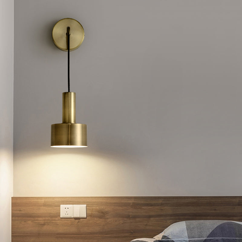 Frendorf | Postmoderne Kleine Wandhängende Lampe Metallic Einzel-Glühbirne Nachttisch Lesewandlampe