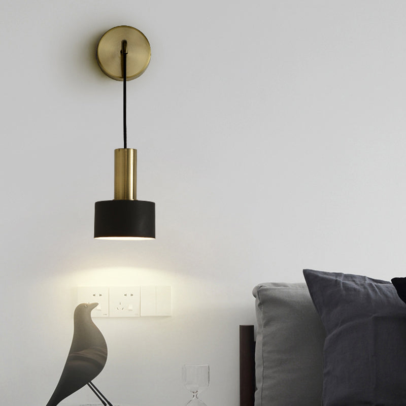 Frendorf | Postmoderne Kleine Wandhängende Lampe Metallic Einzel-Glühbirne Nachttisch Lesewandlampe