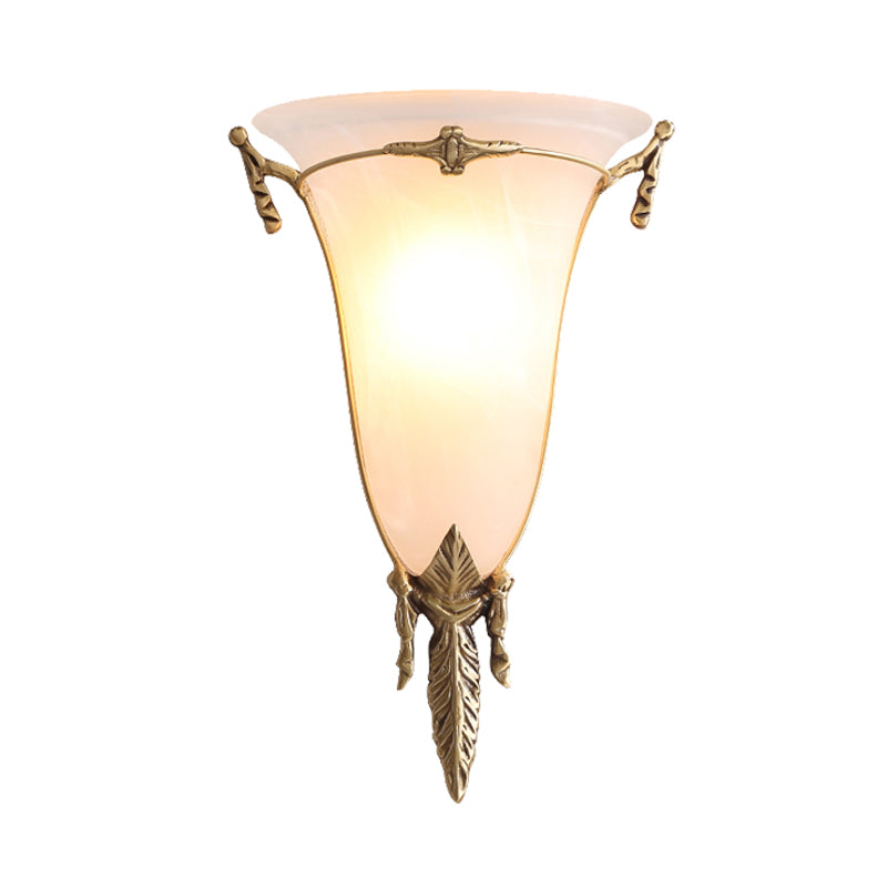 Frendorf | Kegel Wandlamp Traditioneel Wit Glas 1 Kop Messing Wandlamp Verlichting voor Woonkamer, 10"/13" Breed