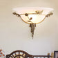Frendorf | 1 Glühbirne Breite Flare Wandlampe Tradition Weiß/Gelbes Glas Wandleuchte mit Blumen-Deko nach Links/Rechts