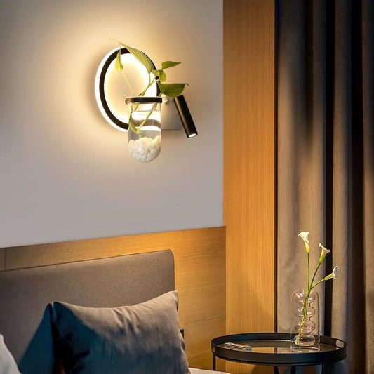 Frendorf | Decoratieve Lusvormige Wandlamp Metalen LED Wandlamp met Spot en Plantenpot in Zwart-Wit
