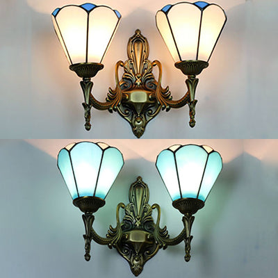 Frendorf | Glas-in-lood Kegel Wandlamp 2 Lampen Vintage Loft Wandmontage Licht in Wit/Blauw voor Slaapkamer