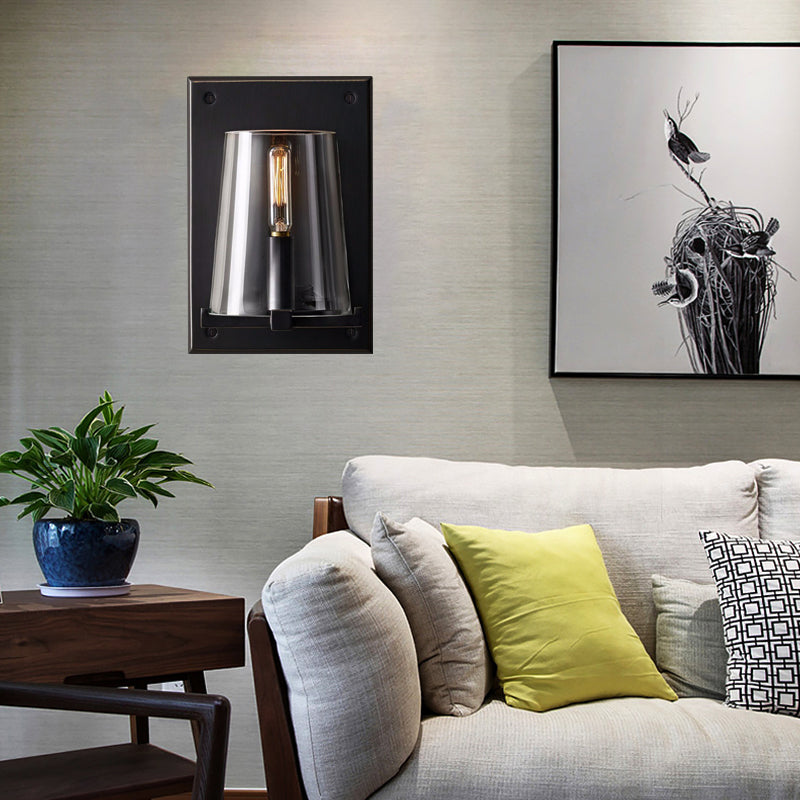 Frendorf | 1 Glühbirne Wohnzimmer Wandleuchte Lampe Tradition Schwarz/Gold Wandbeleuchtung Fixture mit Kegel Klarglas-Schirm