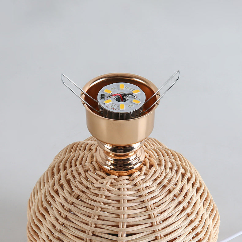 Frendorf | RattaLume Nordic LED Tischlampe | Geflochtenes Rattan & Faltstoffschirm | Stimmungslicht | Deko fürs Schlafzimmer