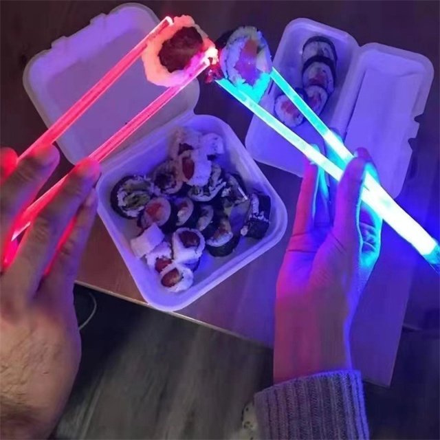 Frendorf | LED leuchtende Essstäbchen