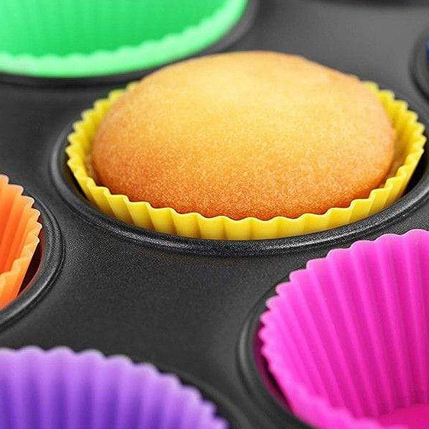 Frendorf | 24-Pack: Mehrfarbige wiederverwendbare Silikonbackformen für Cupcakes und Muffins