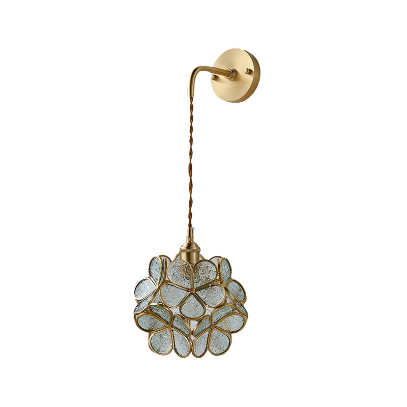 Frendorf | 1 Glühbirne Schlafzimmer Wandschalter Lampe Traditionelle Wandbeleuchtung mit Blumen weiß/rosa/blauem Glas-Schirm