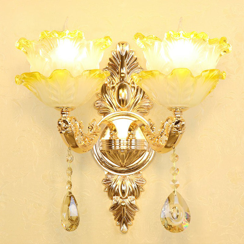 Frendorf | Faux Kerzen Wandleuchte Traditionelle Metall Wandlampe mit Schirm und Kristallanhänger