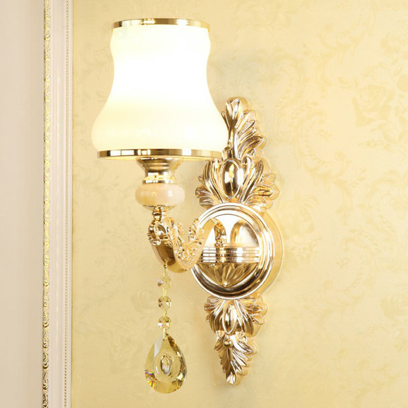 Frendorf | Faux Kerzen Wandleuchte Traditionelle Metall Wandlampe mit Schirm und Kristallanhänger
