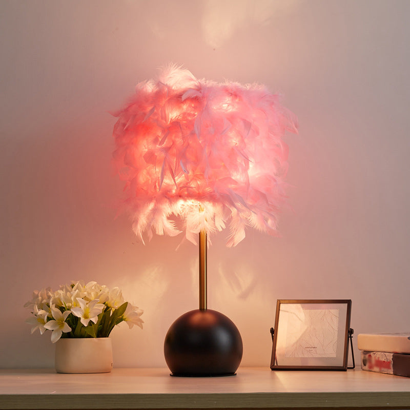 Zylinder Nachttischlampe Nordisch Feder 1-Licht Schlafzimmer Tischlampe mit Kuppelständer