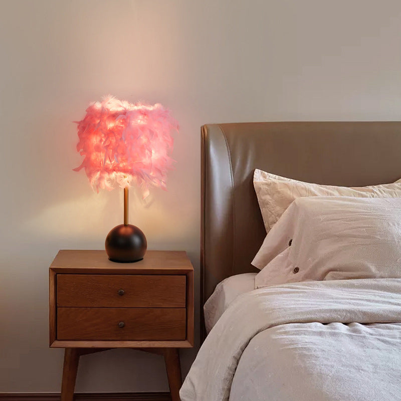 Zylinder Nachttischlampe Nordisch Feder 1-Licht Schlafzimmer Tischlampe mit Kuppelständer
