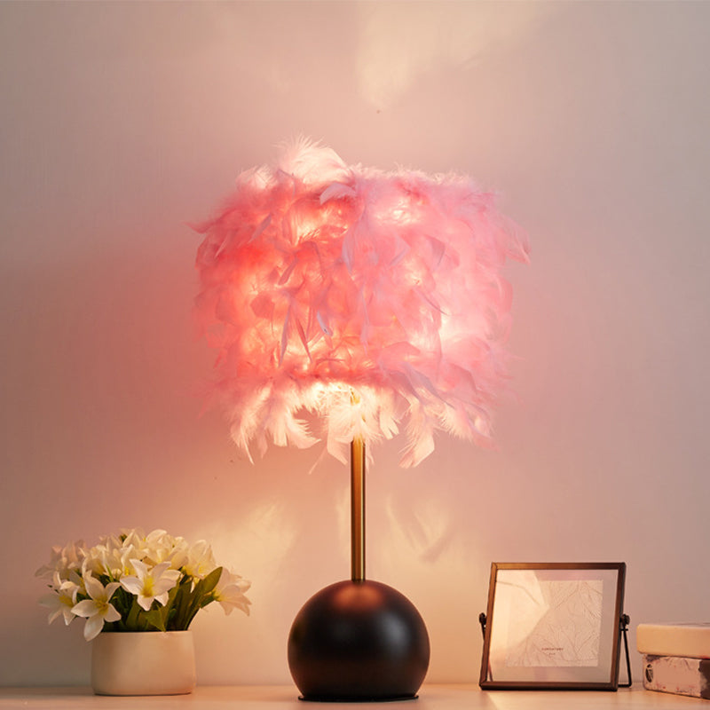 Zylinder Nachttischlampe Nordisch Feder 1-Licht Schlafzimmer Tischlampe mit Kuppelständer