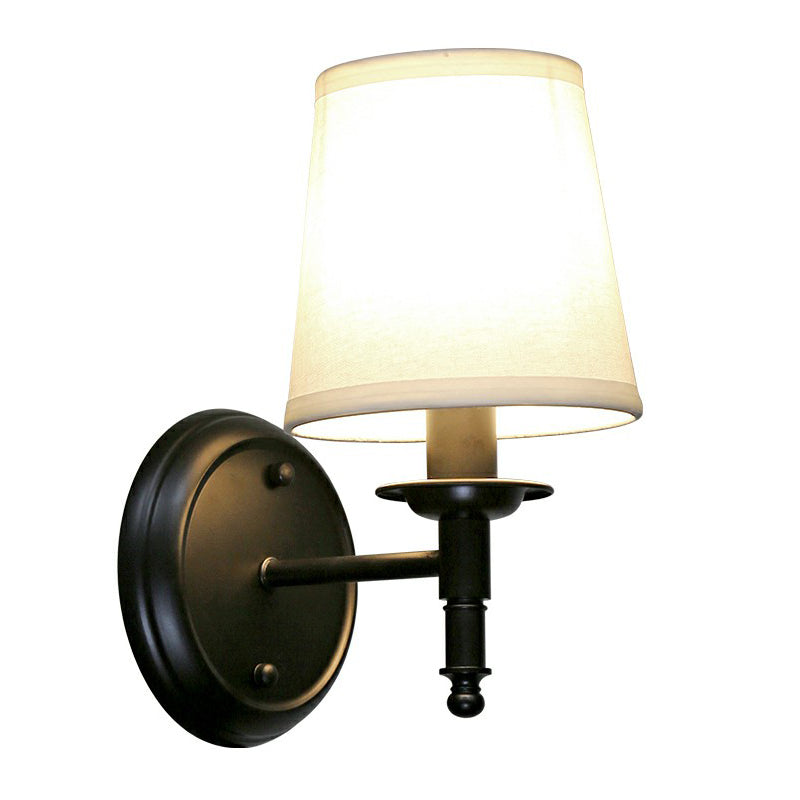 Minimalistische Kegelshade-Wandbeleuchtung Stoff 1 Kopf Nachttisch Wandleuchte Leselampe