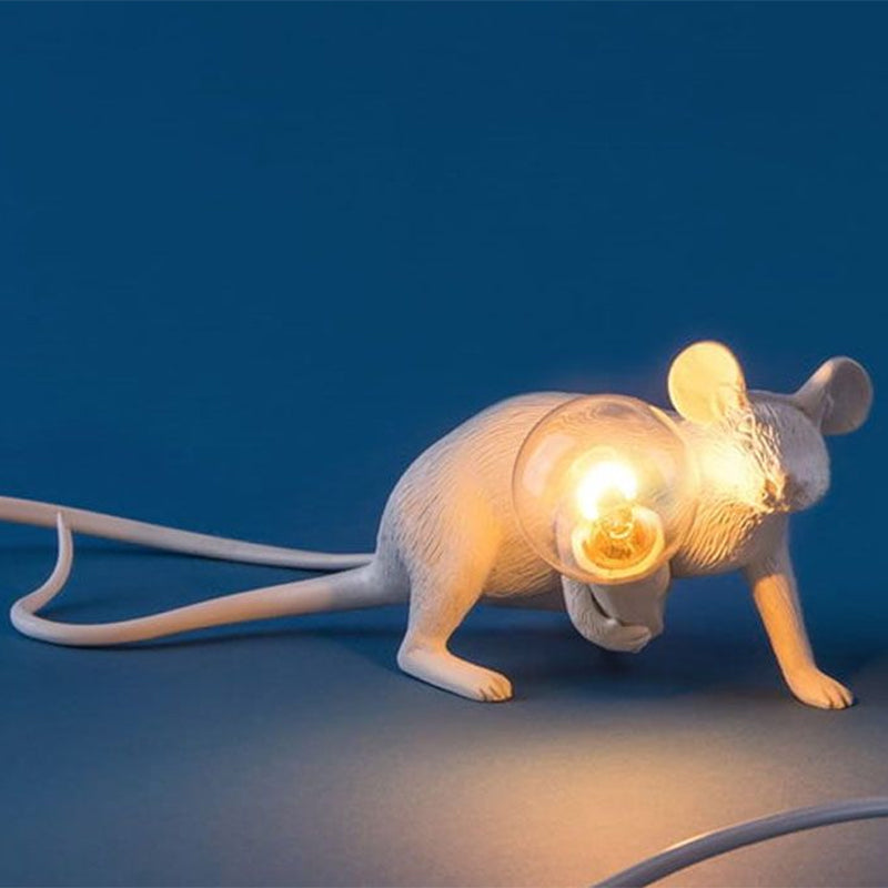 Harzrat-förmige Tischlampe Kreative 1-Licht Nachtbeleuchtung mit Bare Bulb Design