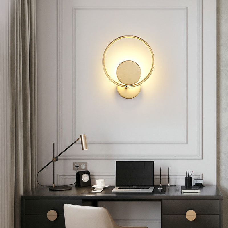 Runde Metall LED Wandleuchte Einfache Stil Goldene Wandmontierte Lampe für Schlafzimmer