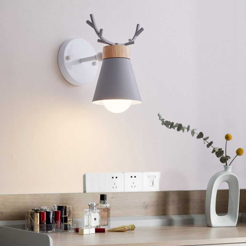 Frendorf | Rotierender Kegel-Schirm-Wandleuchte Nordic Metall 1-Licht Kinderzimmer Leseleuchte mit Geweih-Dekor