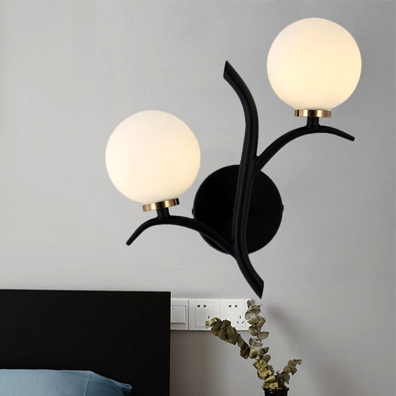 Frendorf | 2 Lampen Witte Glas Wandlamp Moderne Goud/Zwarte Globe Eettafel Wandlamp Licht met Takvormigem Arm