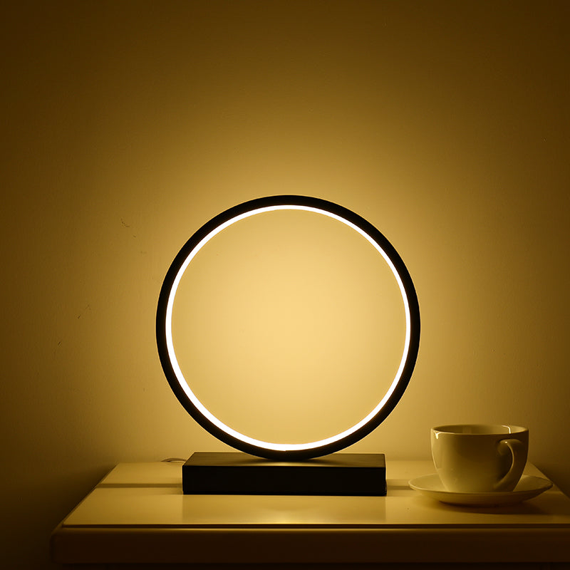 Simplicity Circle LED Nachttischlampe Metall Schlafzimmer Tischlampe mit rechteckigem Sockel