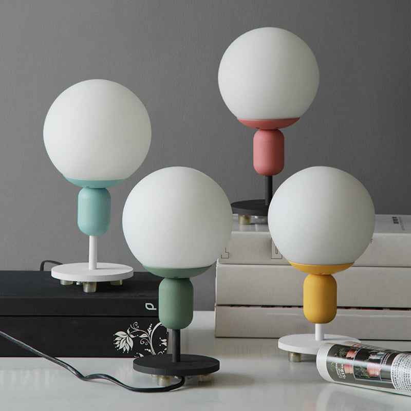 Weißes Gläsernes Sphärisches Nachttlicht Macaron 1 Kopf Tischlampe für Kinderzimmer