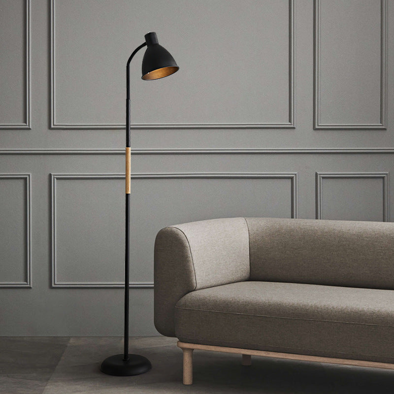 1-Licht Metall Bodenleselampe Minimalistische Glockenform Wohnraum Stehlampe mit gerolltem Rand