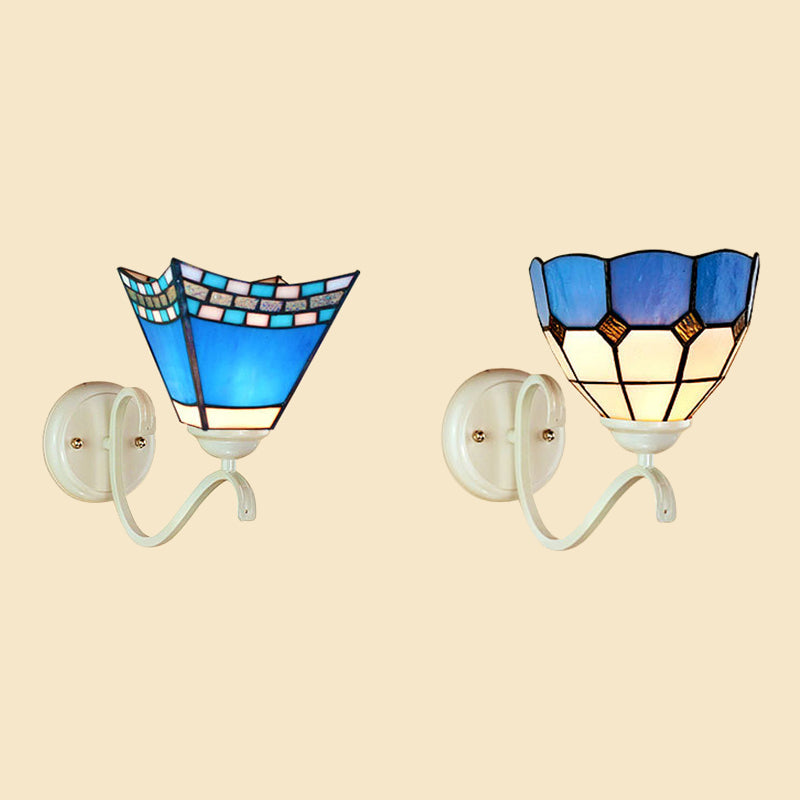 Frendorf | Nautical Glas-in-lood Koepel / Swallow-Tail Wandmontage Licht 1 Licht Binnenwand Sconce Licht in Wit