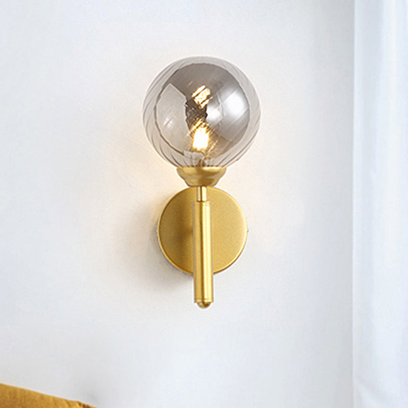 Frendorf | 1 Glühbirne Globe Wandmontierte Lichtarmatur Moderne Messing Gerauchtes Strukturiertes Glas Beleuchtung