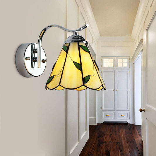 Frendorf | Wandlamp met golvende rand Landelijk Gevoegd Glas 1 Licht Wandmontage Armatuur in Wit/Beige voor het Nachtkastje