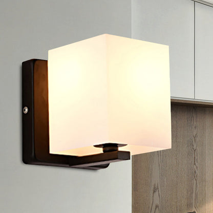 Frendorf | Weiße Schirm-Wandleuchte mit schwarzem Sockel 1 Licht Moderner Stil Milchglas-Wandleuchte für das Wohnzimmer