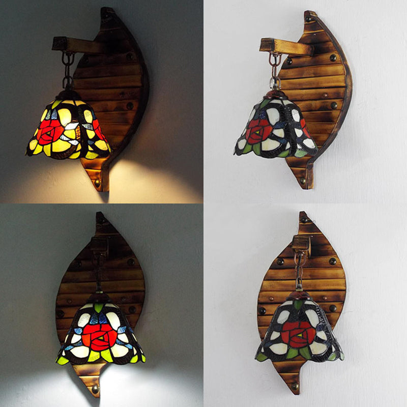 Frendorf | Scallop Wandlamp Tiffany Glass-in-lood 1 Licht Kleurvolle Wandbevestiging in Blauw-Wit/Rood/Blauw/Paarse voor Trap