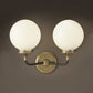 Frendorf | Moderne Globe Shade Wandlamp Fixture 1/2-Bulb Opal Glas Sconcelicht in Antiek Messing/Chroom