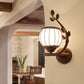 Frendorf | 1 Licht Schlafzimmer Wandmontierte Lampe Rustikaler Dunkles Holz Wandlampe mit Kugel Milchglas Schirm, Rechts/Links