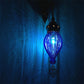 Traditionelle Tropfen-Wandleuchte Schwarz/Weiß/Hellblaues Glas 1 Kopf Wandmontierte Lampe mit geschnitztem Metallarm