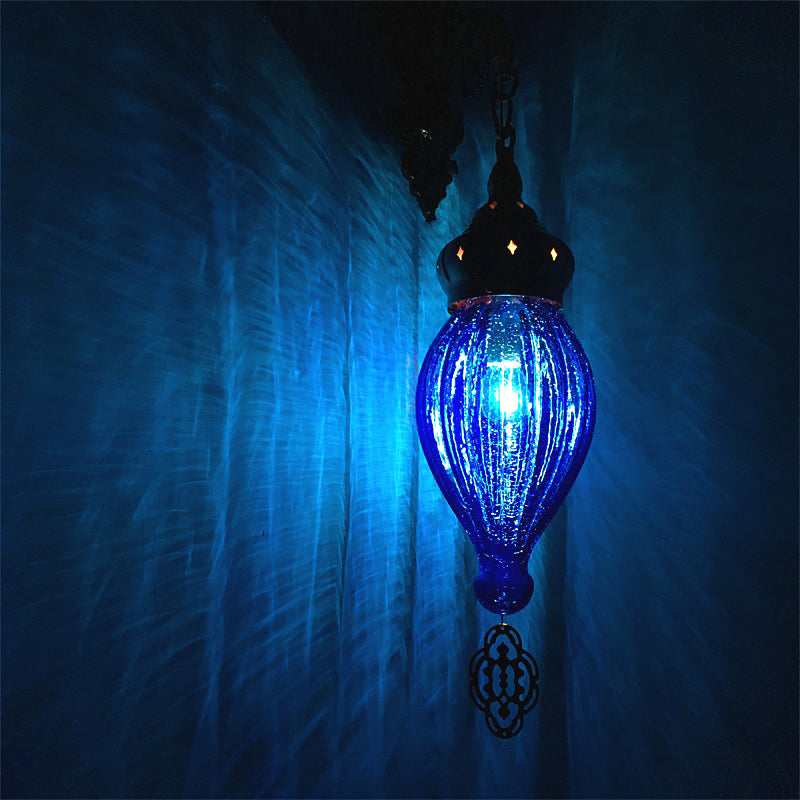 Traditionelle Tropfen-Wandleuchte Schwarz/Weiß/Hellblaues Glas 1 Kopf Wandmontierte Lampe mit geschnitztem Metallarm