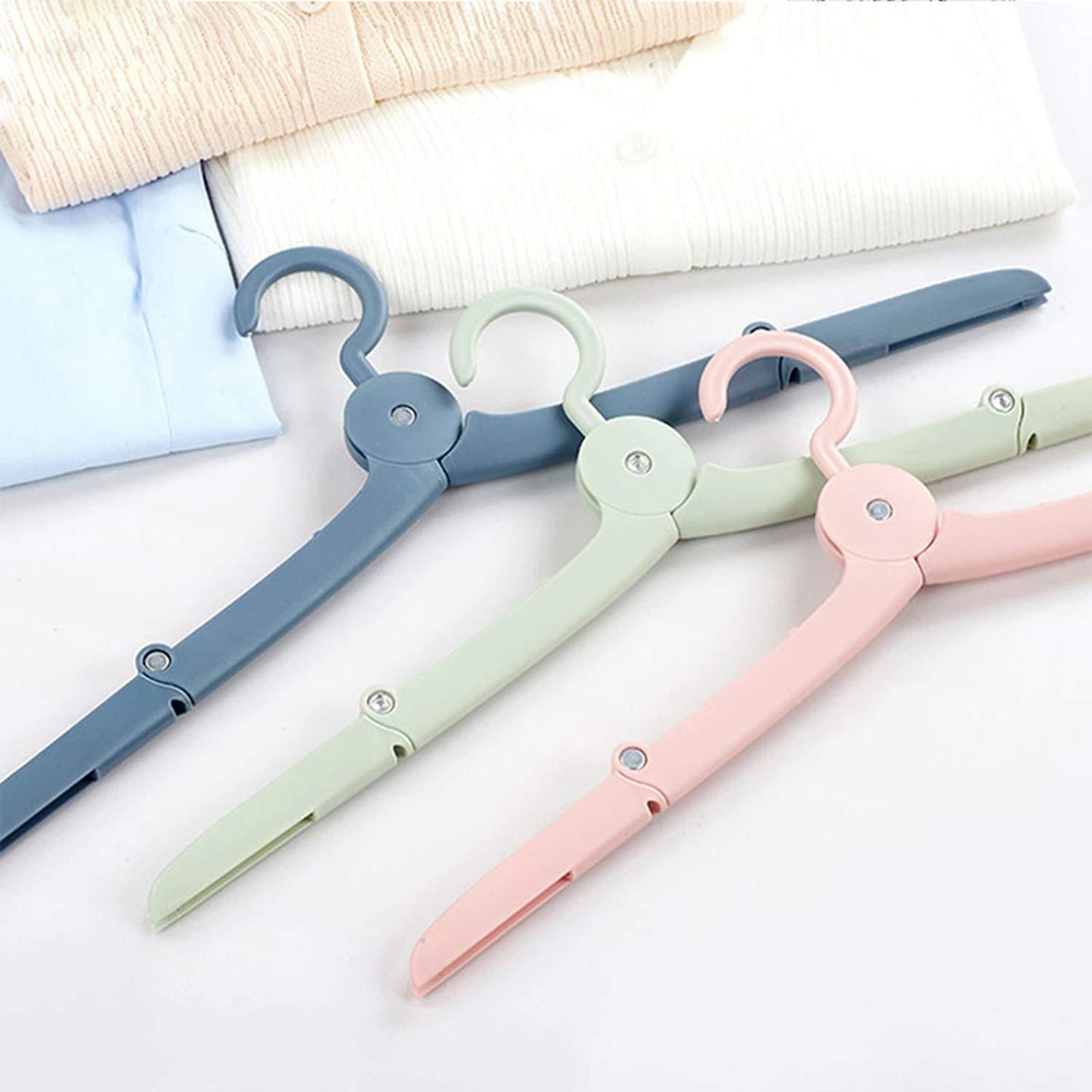 Frendorf |  FoldEZ – Der clevere Kleiderbügel für unterwegs!