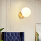 Frendorf | Moderne Eenvoud Muur Lamp 1 Licht Metaal Muur Lamp met Glazen Bal Schaduw